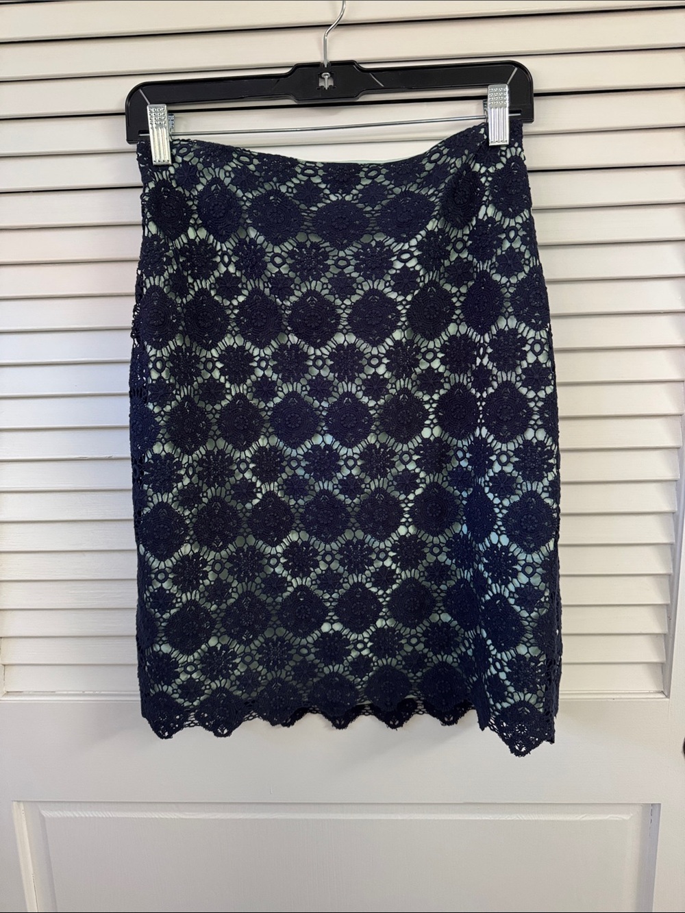 Vince Camuto Navy Crochet Lace Pencil Skirt with Mint Green Lining